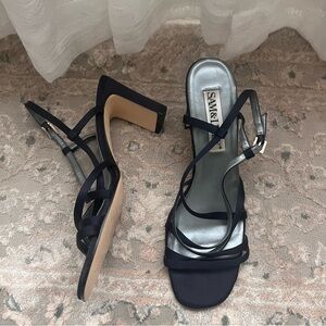W 9 Vintage Sam & Libby Navy Strappy Block Heel Sandals with Silver Insole